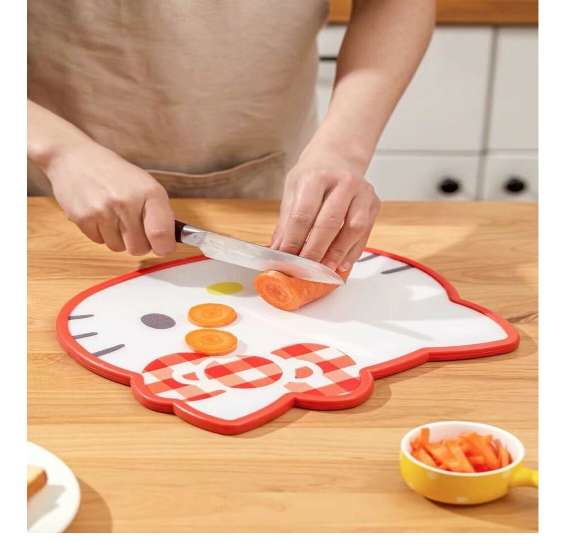Hello Kitty Sanrio | chopping board